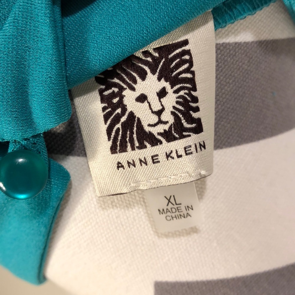 Anne Klein Dark Teal Lapis Sleeveless Blouse with Keyhole Cutout in Front - Picture 8 of 8